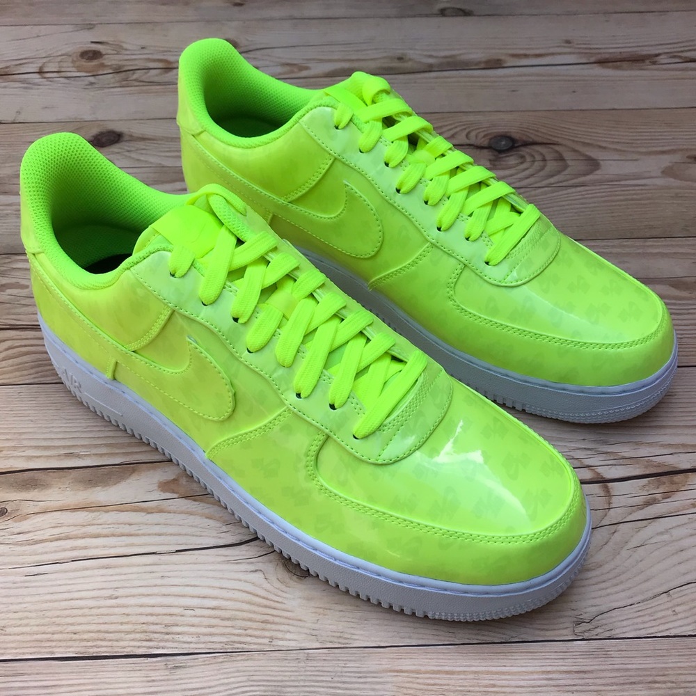 Nike Air Force 1 ‘07 LV8 UV Shoes Volt/White - Picture 8 of 16